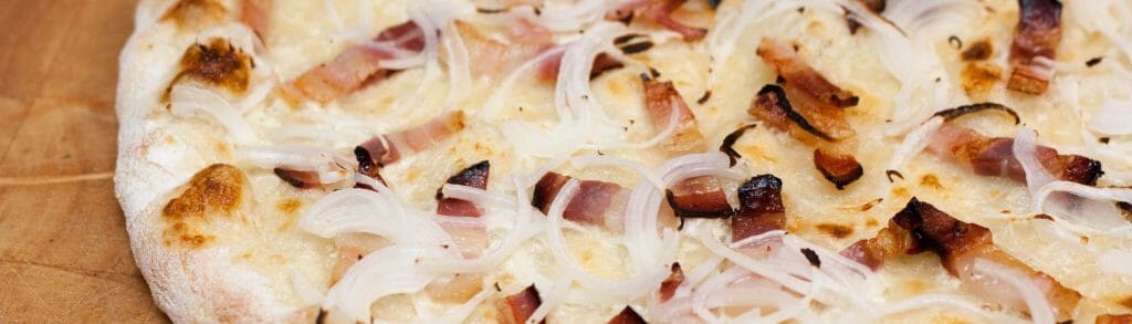 Elsässischer Flammkuchen