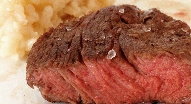 Rinderfilet sous-vide mit Pizzastahl Finish Rinderfilet sous-vide mit Pizzastahl Finish