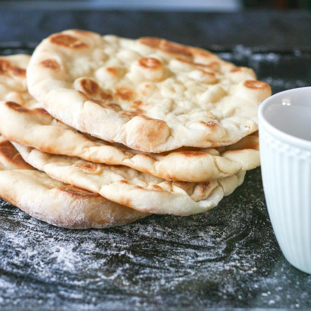 Naan Brot vom Pizzastahl